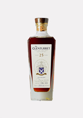 "Flasche The Glenturret 25 Years Highland Single Malt Scotch Whisky, 2023 Release, 70 cl, 42.6 % Vol., mit edlem Design und Holzverschluss."